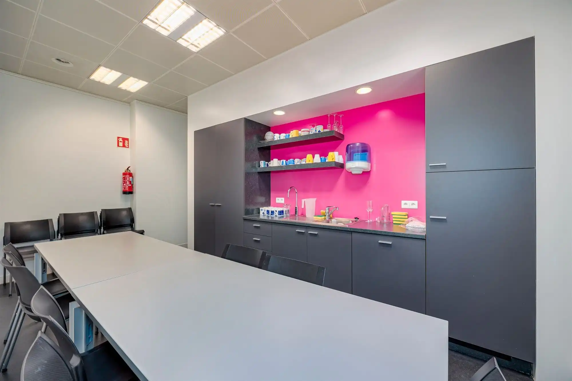 Prachtige handelswoning met betrouwbare huurder op handelslocatie! foto 19