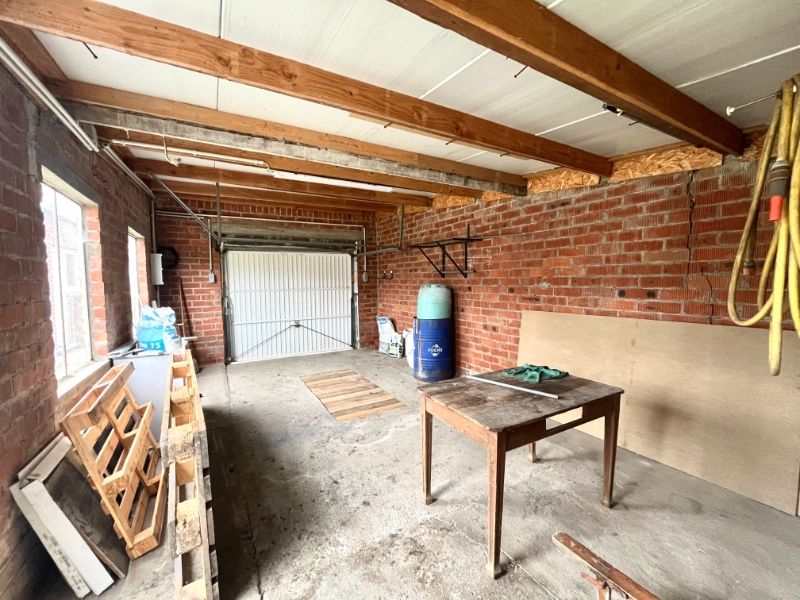 GERENOVEERDE HALFOPEN BEBOUWING TE HUUR foto 14
