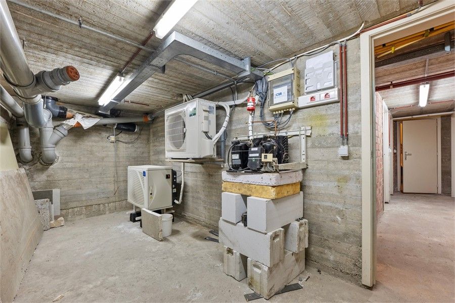 KNAPPE HANDELSRUIMTE IN HET CENTRUM VAN SINT-TRUIDEN foto 22