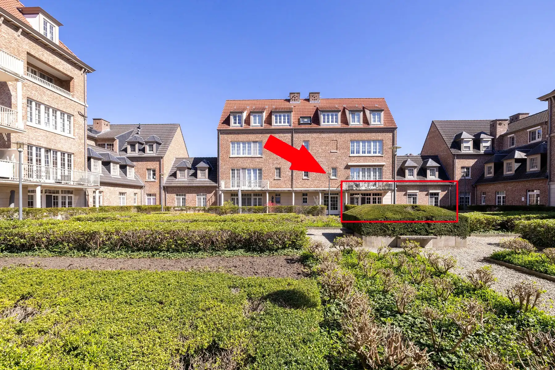 Appartement te koop foto {{pictureIndex}}