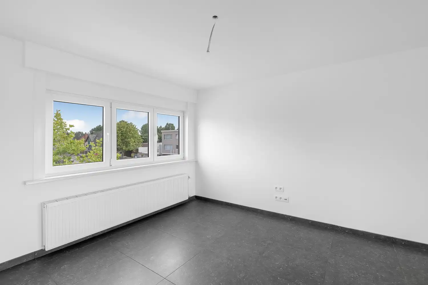 Gerenoveerd appartement met 2 slpkrs foto 9