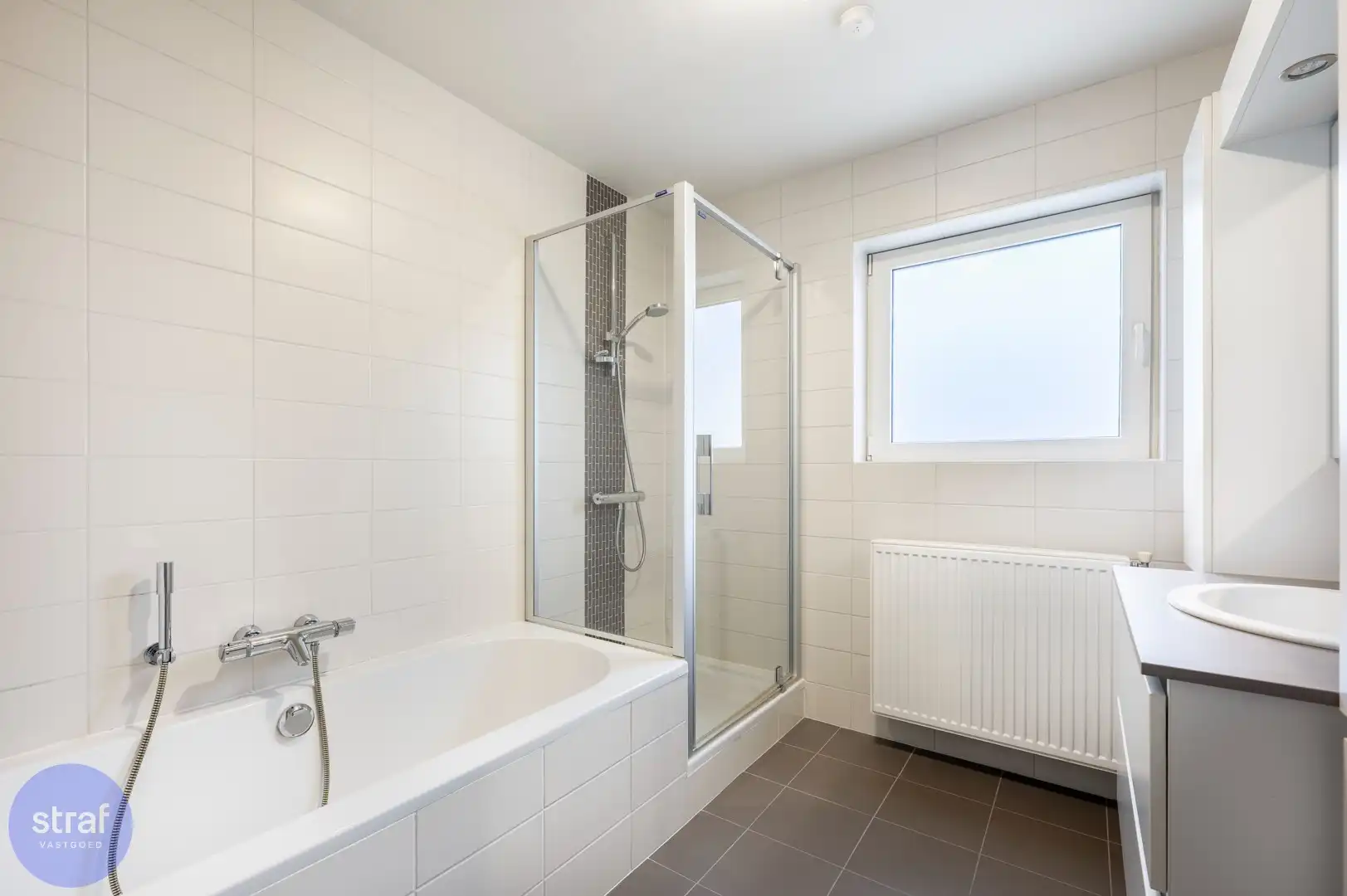 Ruime gezinswoning in een autoluwe straat tussen Zwijndrecht-Dorp en 't stad foto 13