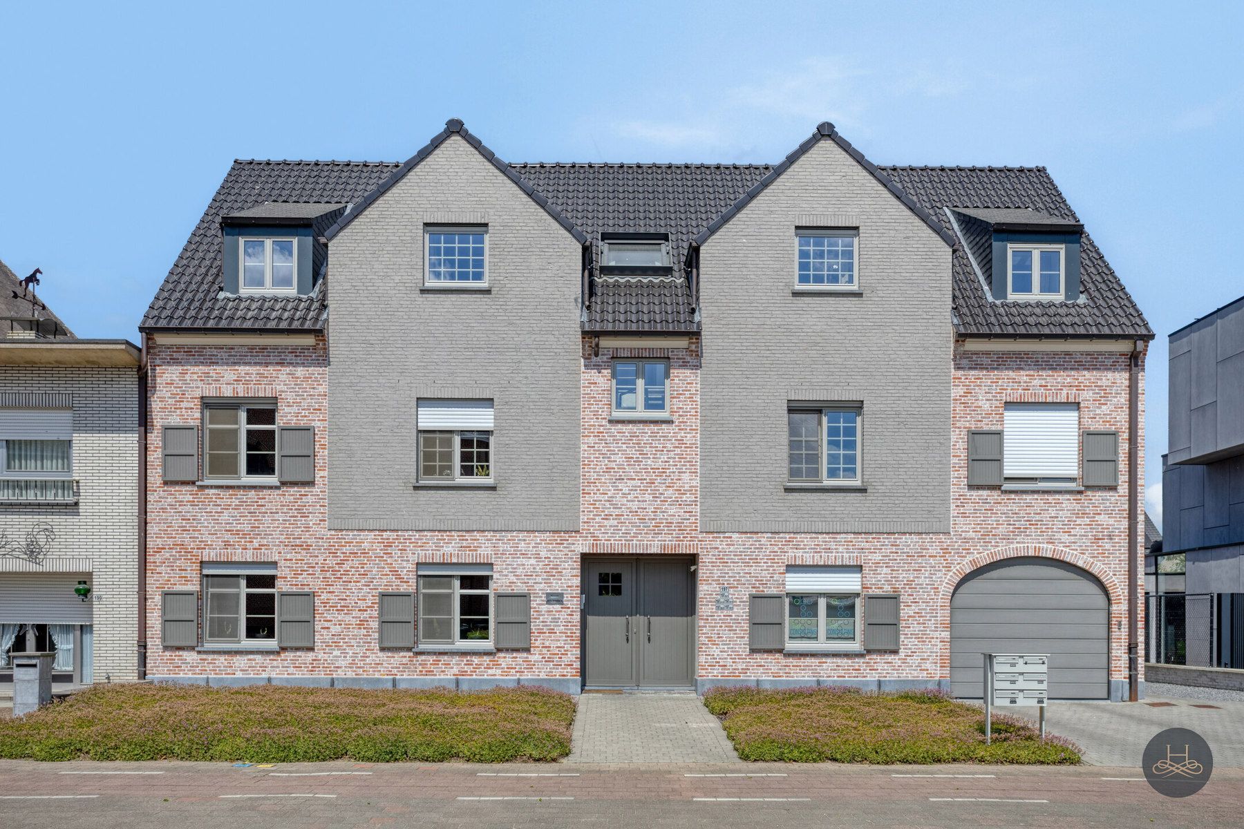 Ruim dakappartement (2017) met enorm terras op een A locatie foto {{pictureIndex}}