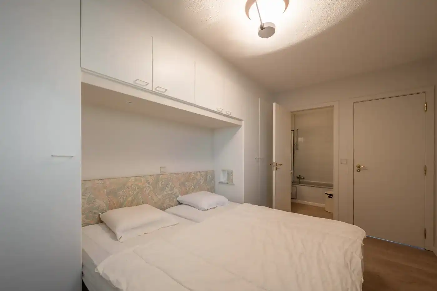 Te renoveren appartement gelegen op een fantastische locatie op de zeedijk. foto 13