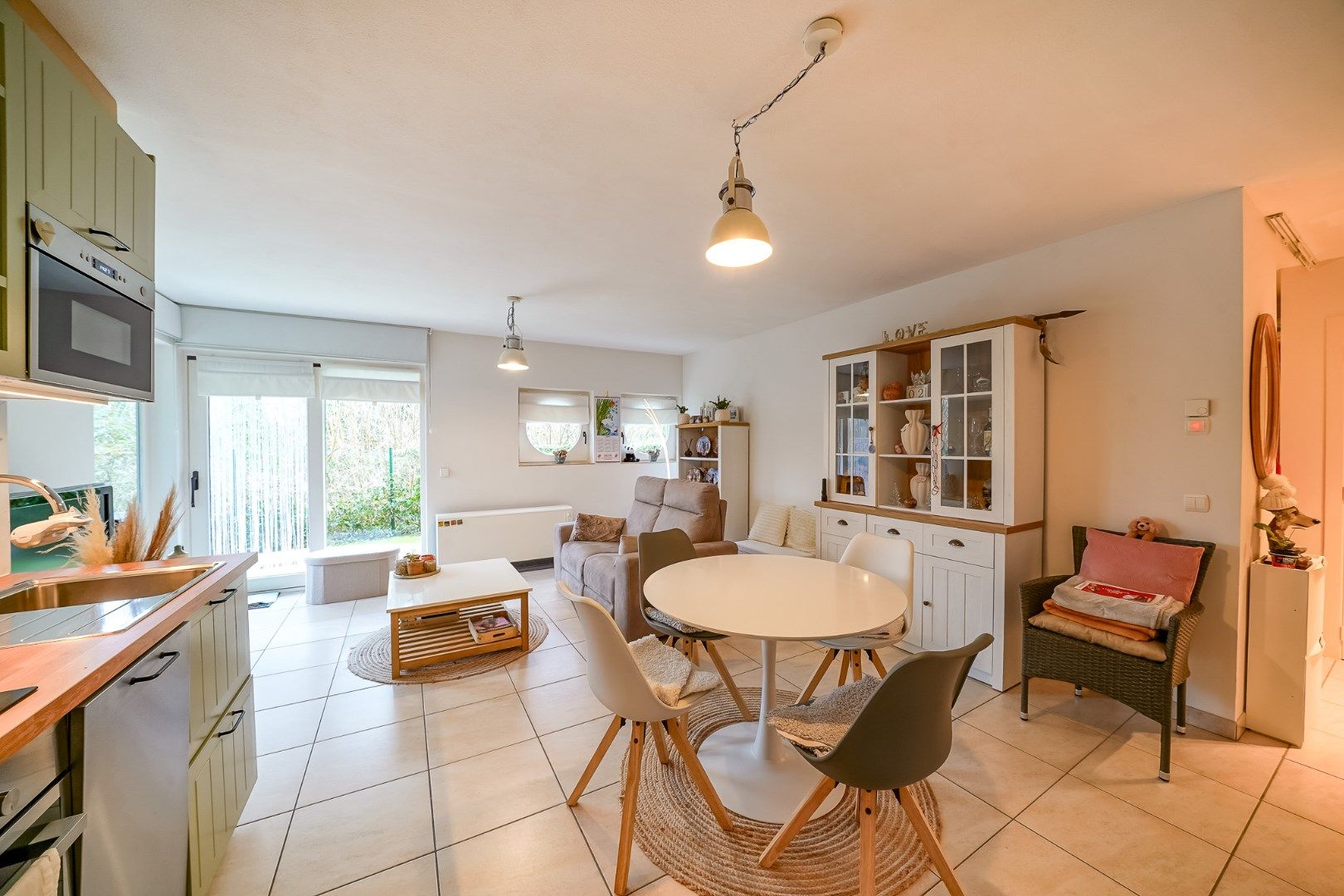 Mooi vernieuwd en instapklaar gelijkvloers appartement  te Bredene foto 8