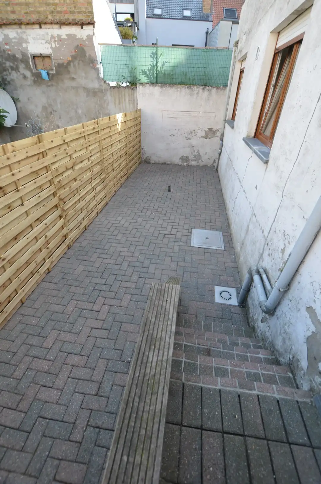 Zeer ruim woonhuis foto 8