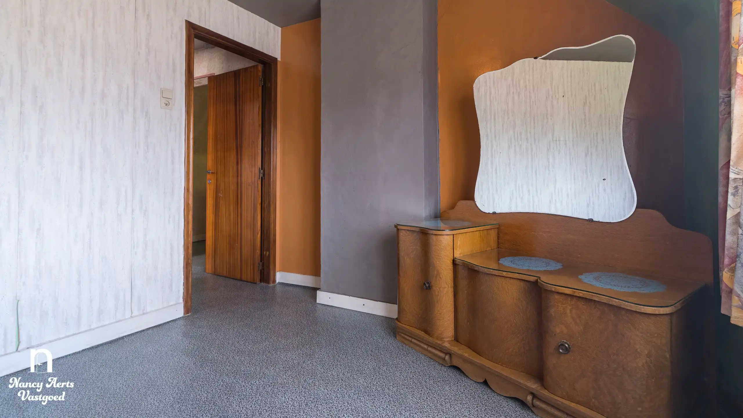 Charmante te renoveren woning op een rustige locatie foto 18