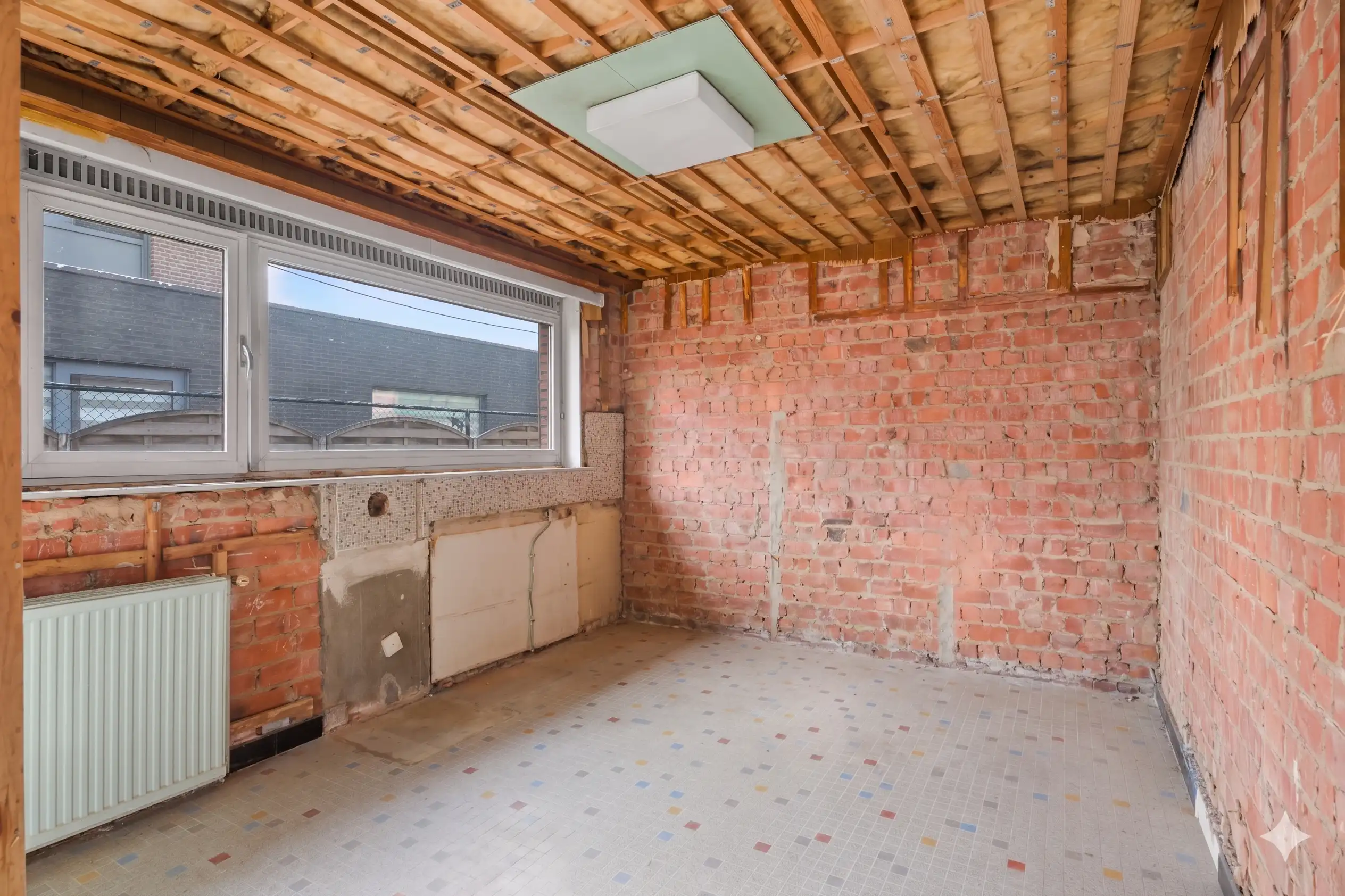 Karakteristieke, lichtrijke bungalow op groot perceel foto 7