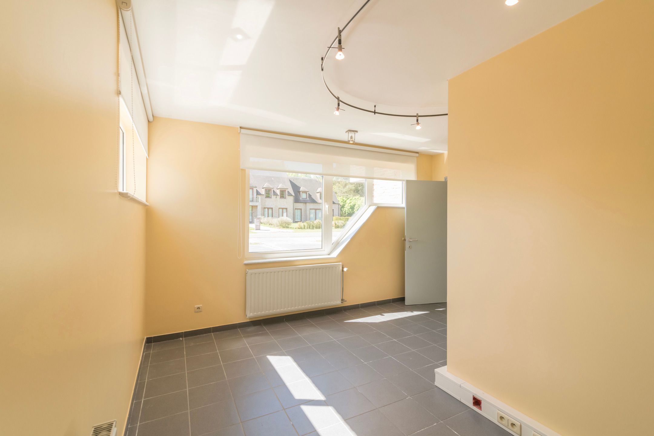 Kantoor- of praktijkruimte met woning op toplocatie foto 23