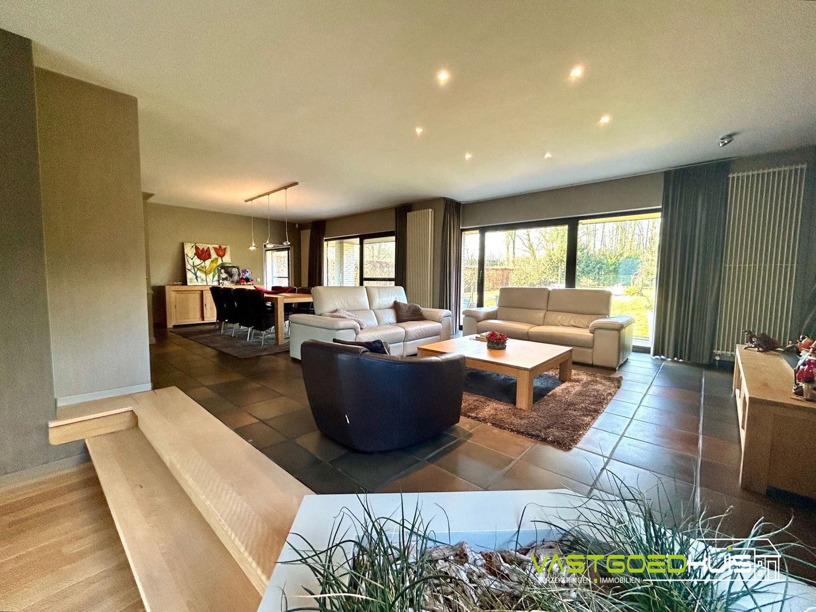 Statige villa met 5 slaapkamers en tuin op 18a26ca foto 7