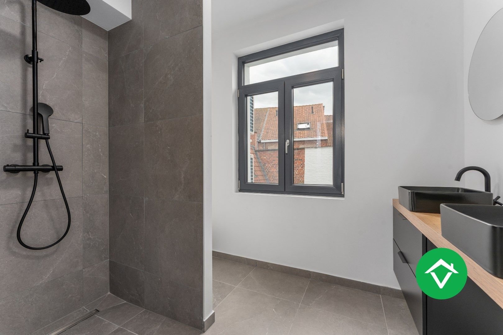 Gerenoveerde woning met 3 slaapkamers en stadstuin in hartje Roeselare foto 12
