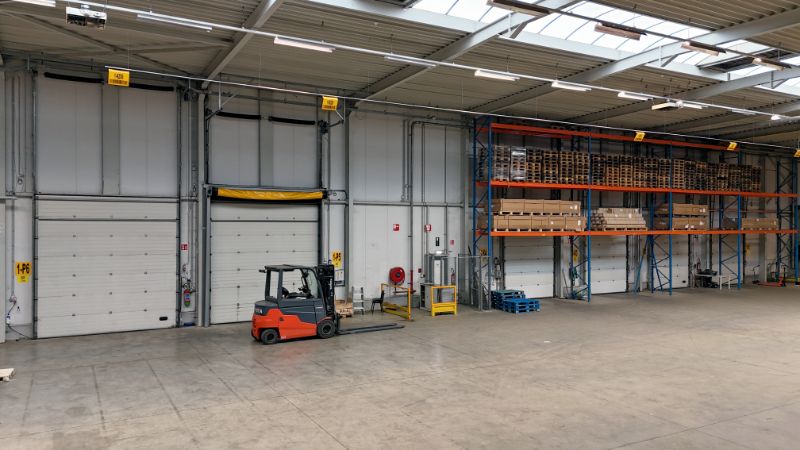 Industrieel gebouw te huur foto 6