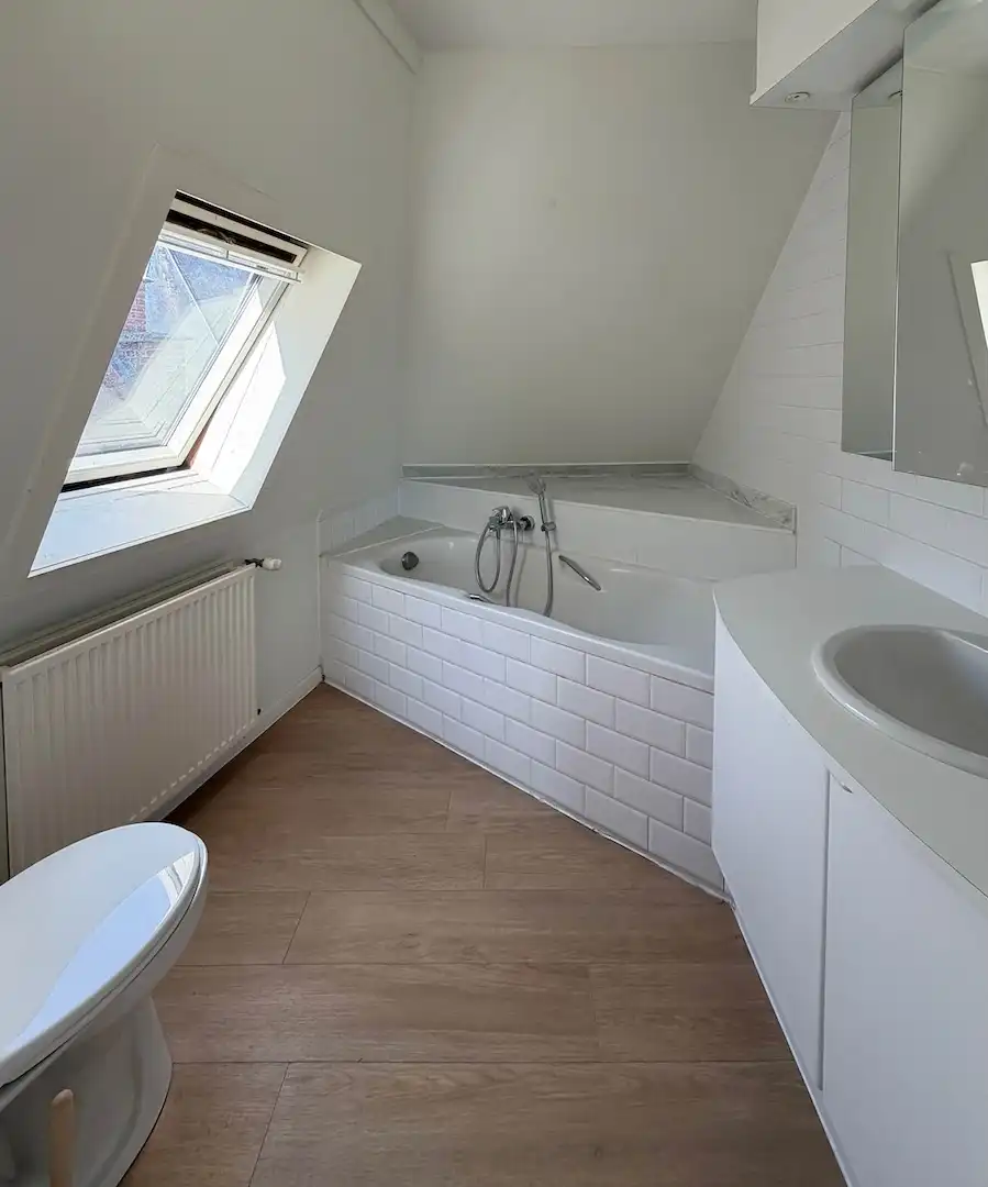 sfeervolle penthouse (139 m2) met zonneterras, schilderachtige gelegen rond de St Gilliskerk foto 24