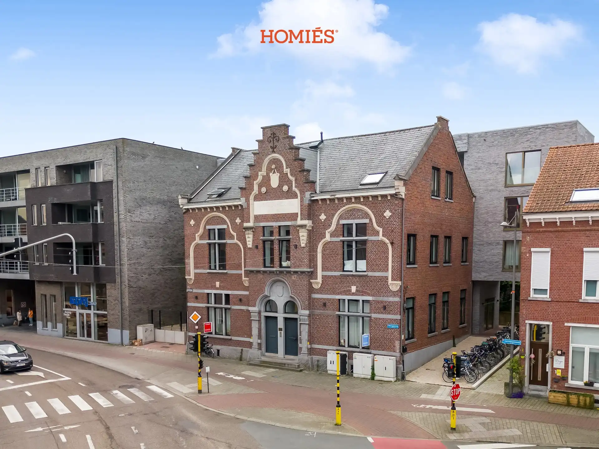 Studentenkamer met hoogslaper nabij het station foto 2