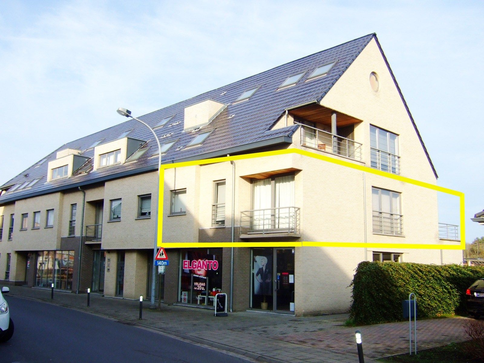 APP 2 SLPK MET LIFT CENTRUM TREMELO foto {{pictureIndex}}