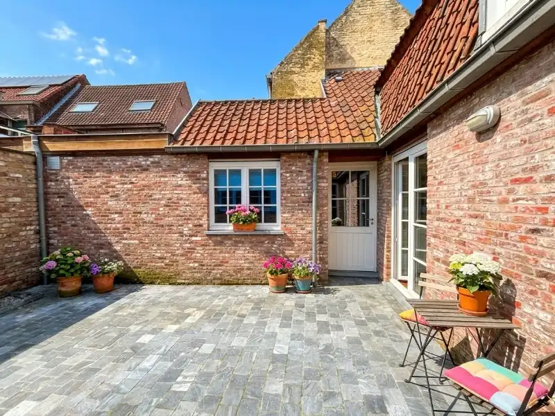 Vernieuwbouw met 2 slaapkamers + ruim TERRAS te huur in Brugge foto 13