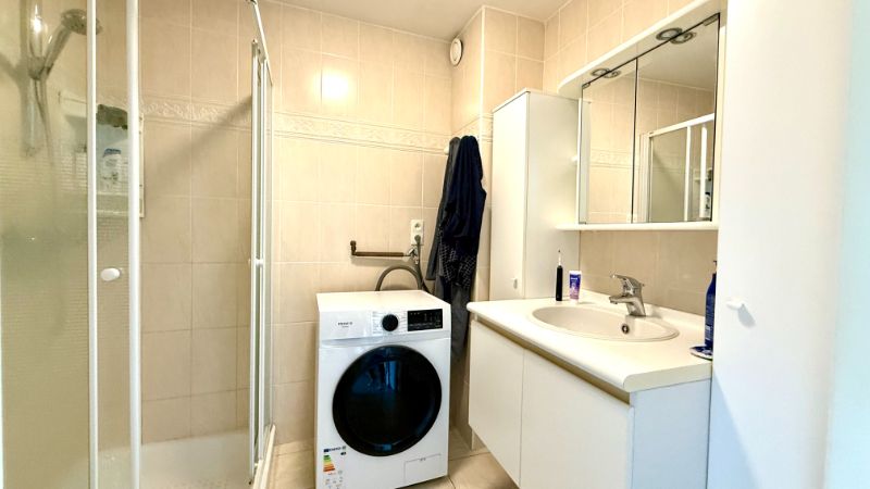 Centraal gelegen appartement met 2 slaapkamers foto 9
