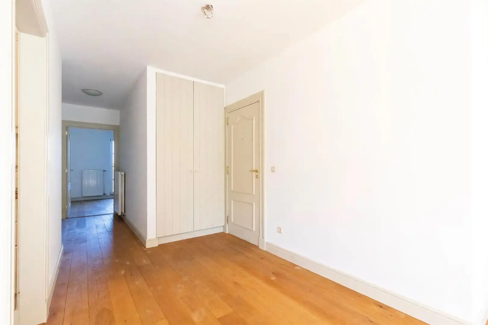 Luxueus, charmant en ruim appartement met P foto 8