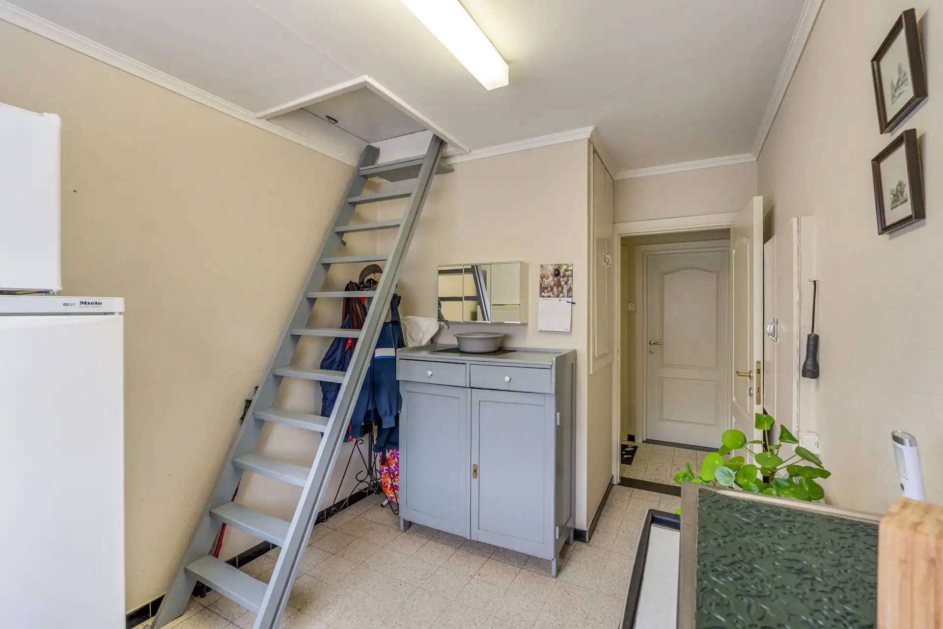 Vrijstaande eengezinswoning met bijhorende gronden foto 24