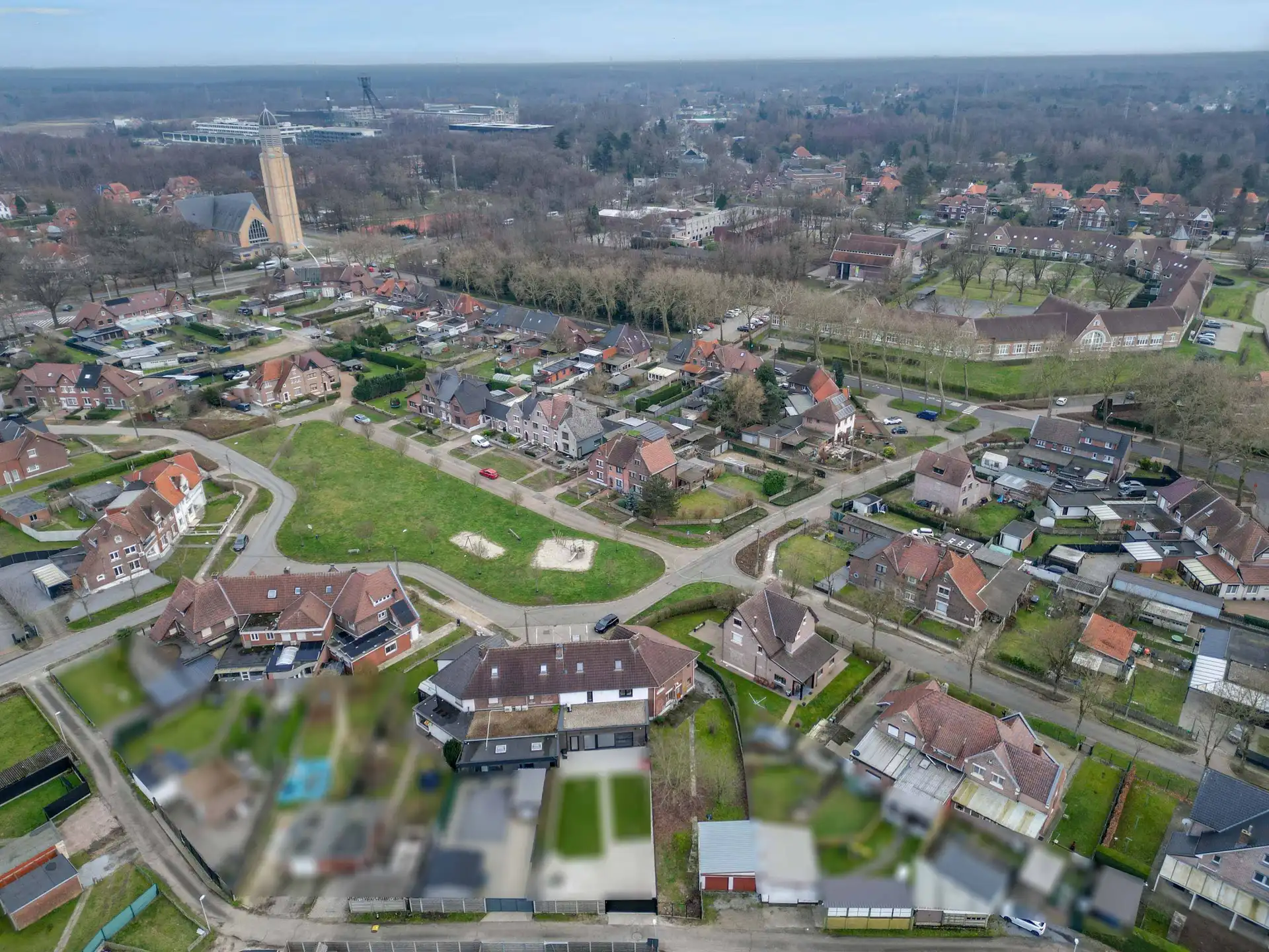 DEGELIJKE WONING MET 4 SLAAPKAMERS IN WATERSCHEI foto 4