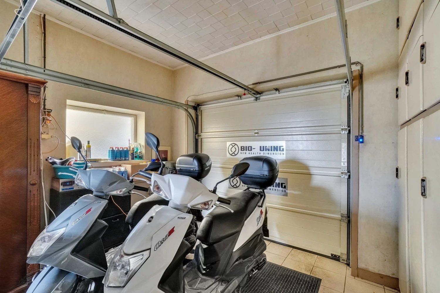 Bungalow met vier slaapkamers en ruime tuin foto 9
