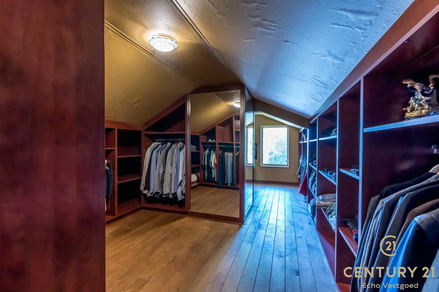 Gerenoveerde vrijstaande villa met verwarmd zwembad foto 21