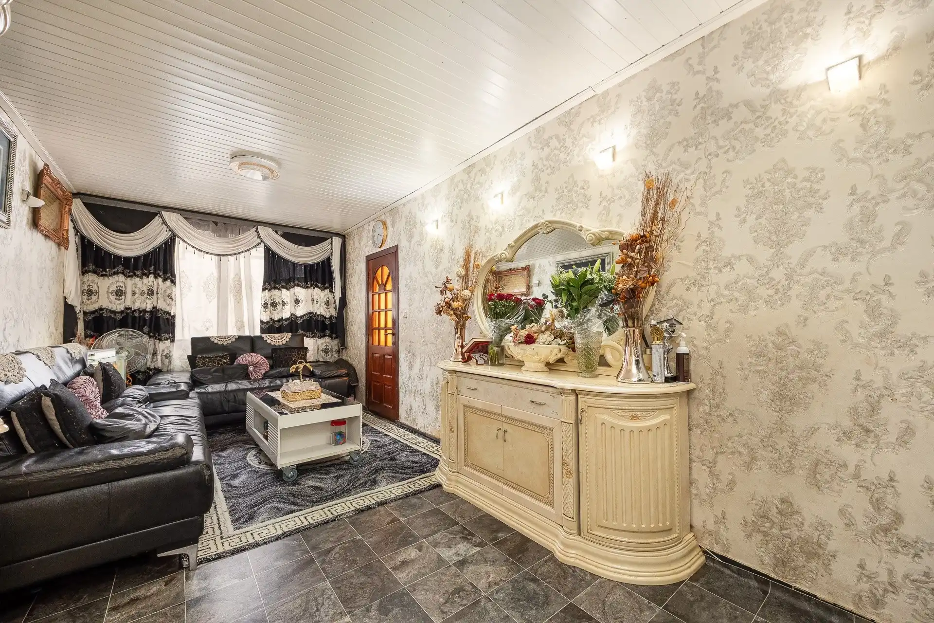 Hoofdfoto van de publicatie: Woning met 5 SLPKS in opkomende buurt van 2060