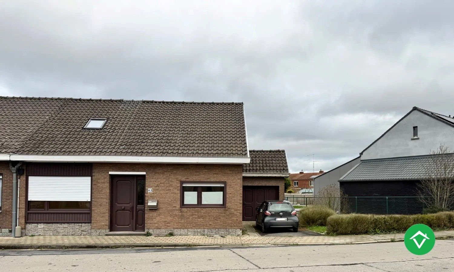 Woning met 3 slaapkamers garage en tuin te Dadizele foto {{pictureIndex}}