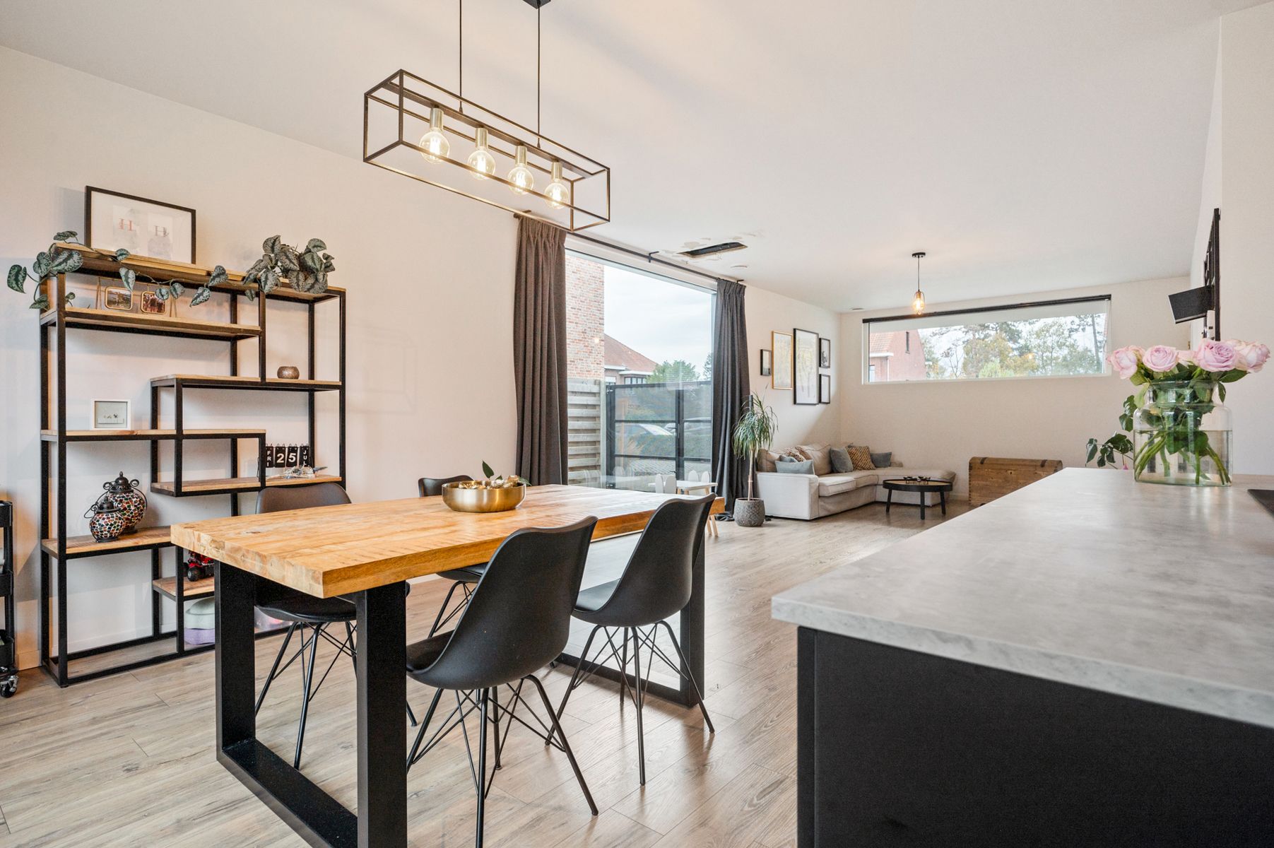 Gezinswoning met grote tuin en energiezuinige troeven foto 5