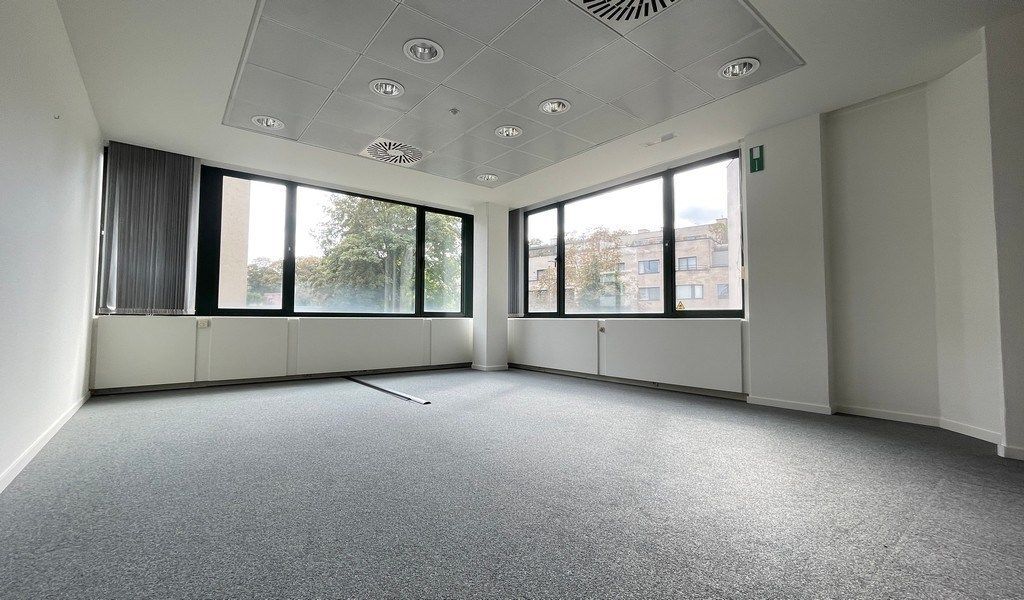 Kantoren te huur in Royal House te Berchem foto 10