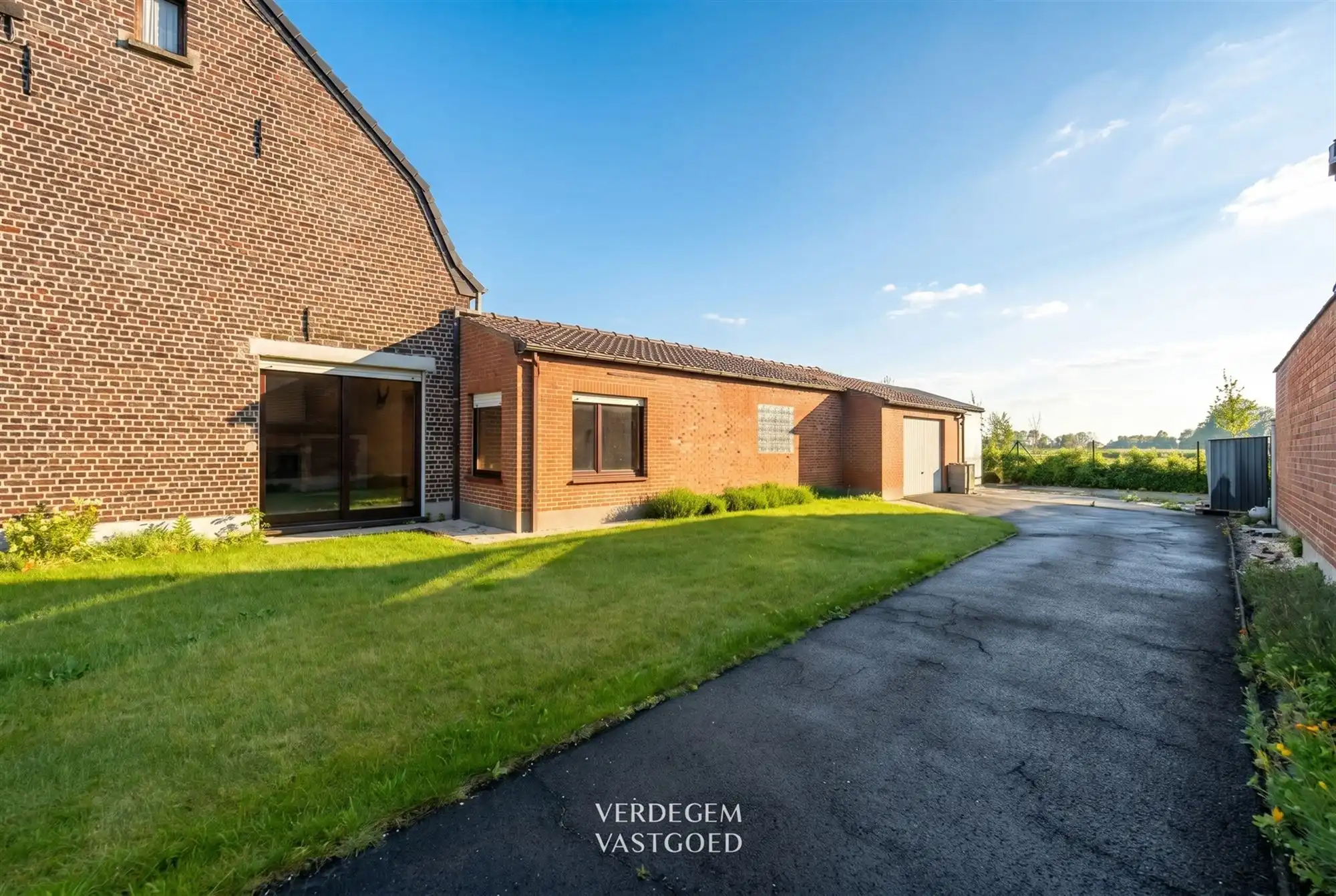 Vrijstaande woning met 2+1 slaapkamers, tuin en weidse zichten - te renoveren foto 20