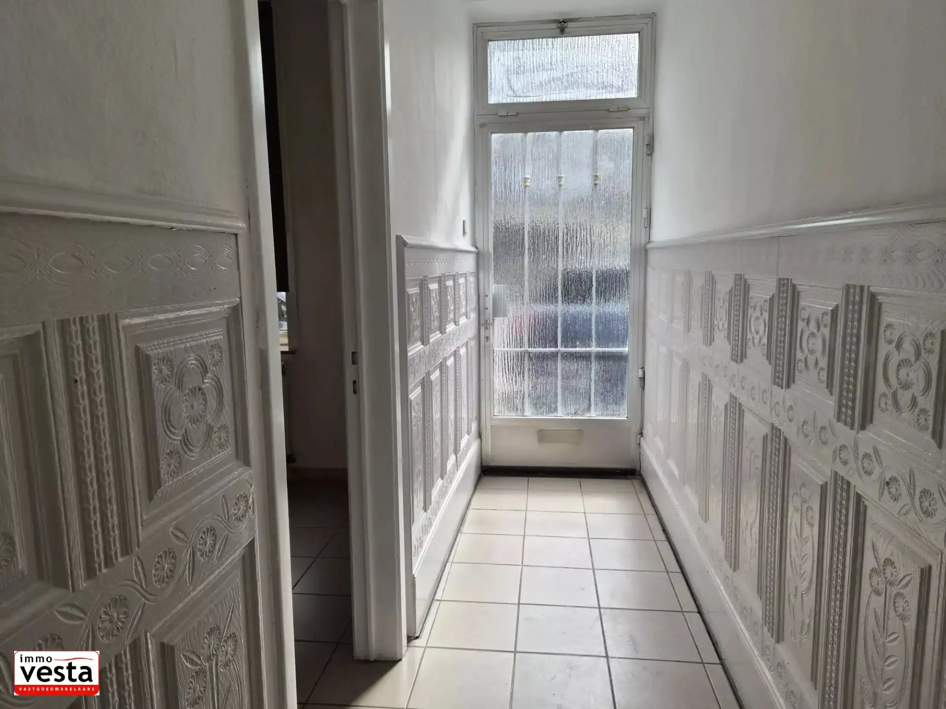 Centraal gelegen rijwoning met 3 slaapkamers foto 2