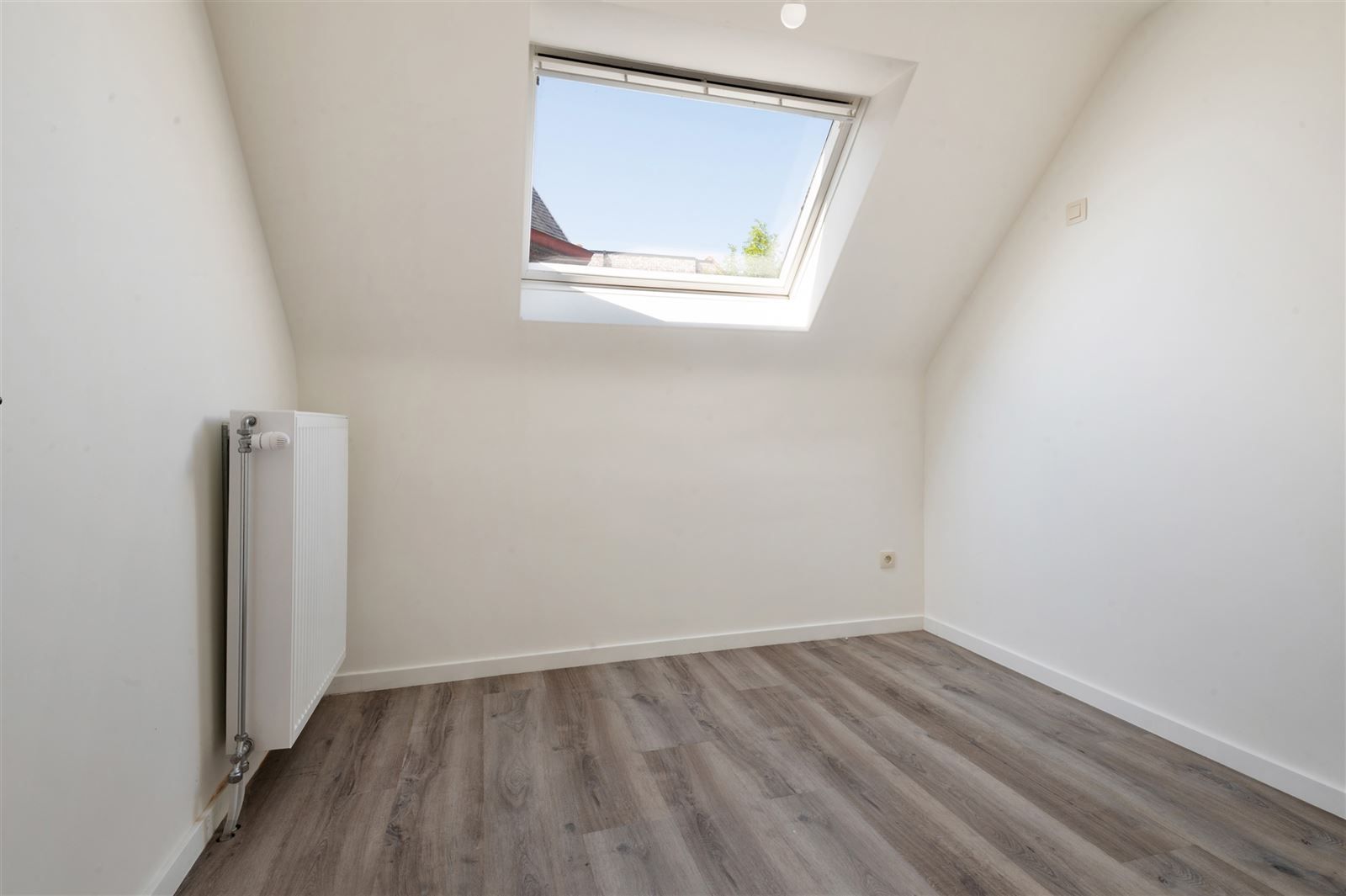 Instapklaar duplex-appartement te Oudenhove!  foto 12
