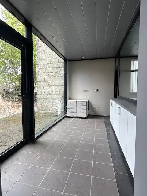 MULTI FUNCTIONEEL BEDRIJFSPAND MET KANTOREN EN APPARTEMENT foto 10