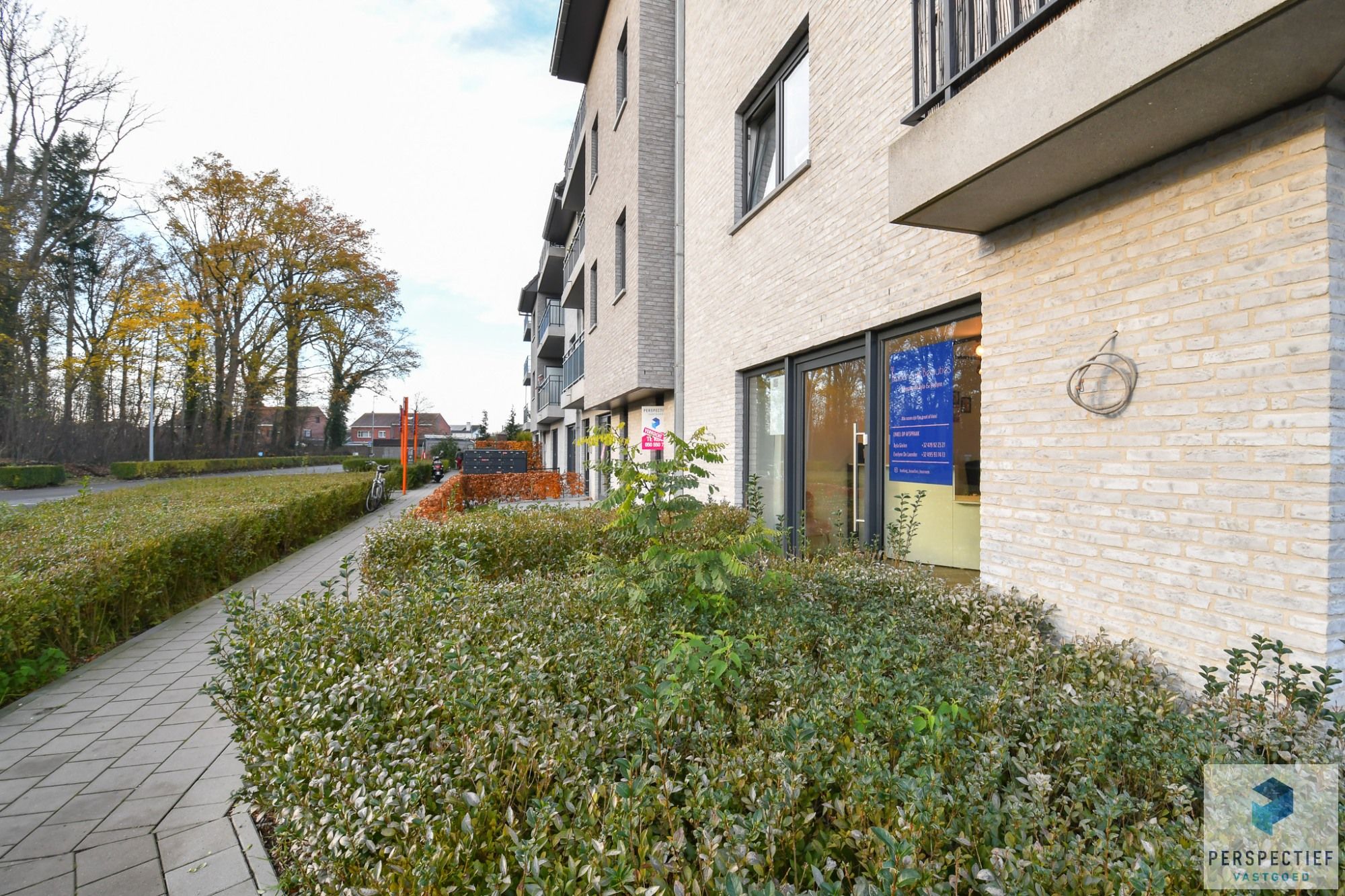 Strategisch gelegen handelsgelijkvloers op een zichtlocatie foto 11