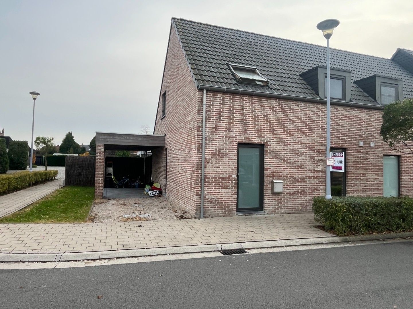 Halfopen woning te huur te Westrozebeke foto {{pictureIndex}}