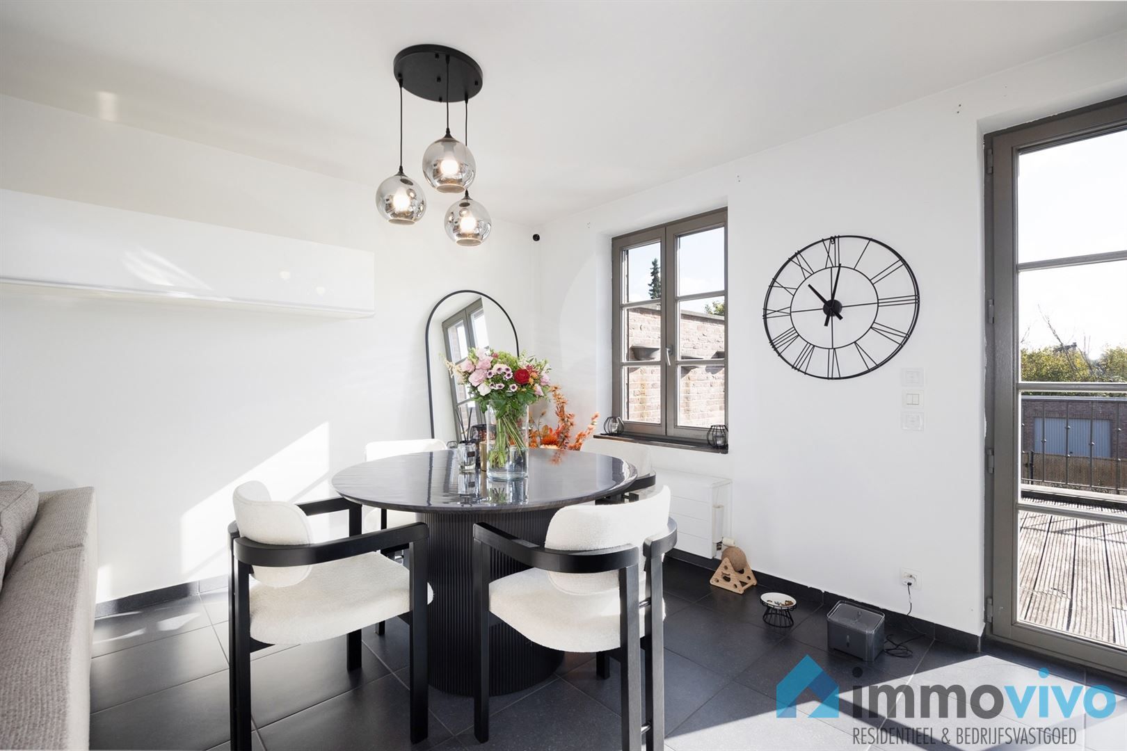 Stijlvol 2-slaapkamerappartement met groot terras en lift (bouwjaar 2007). foto 6