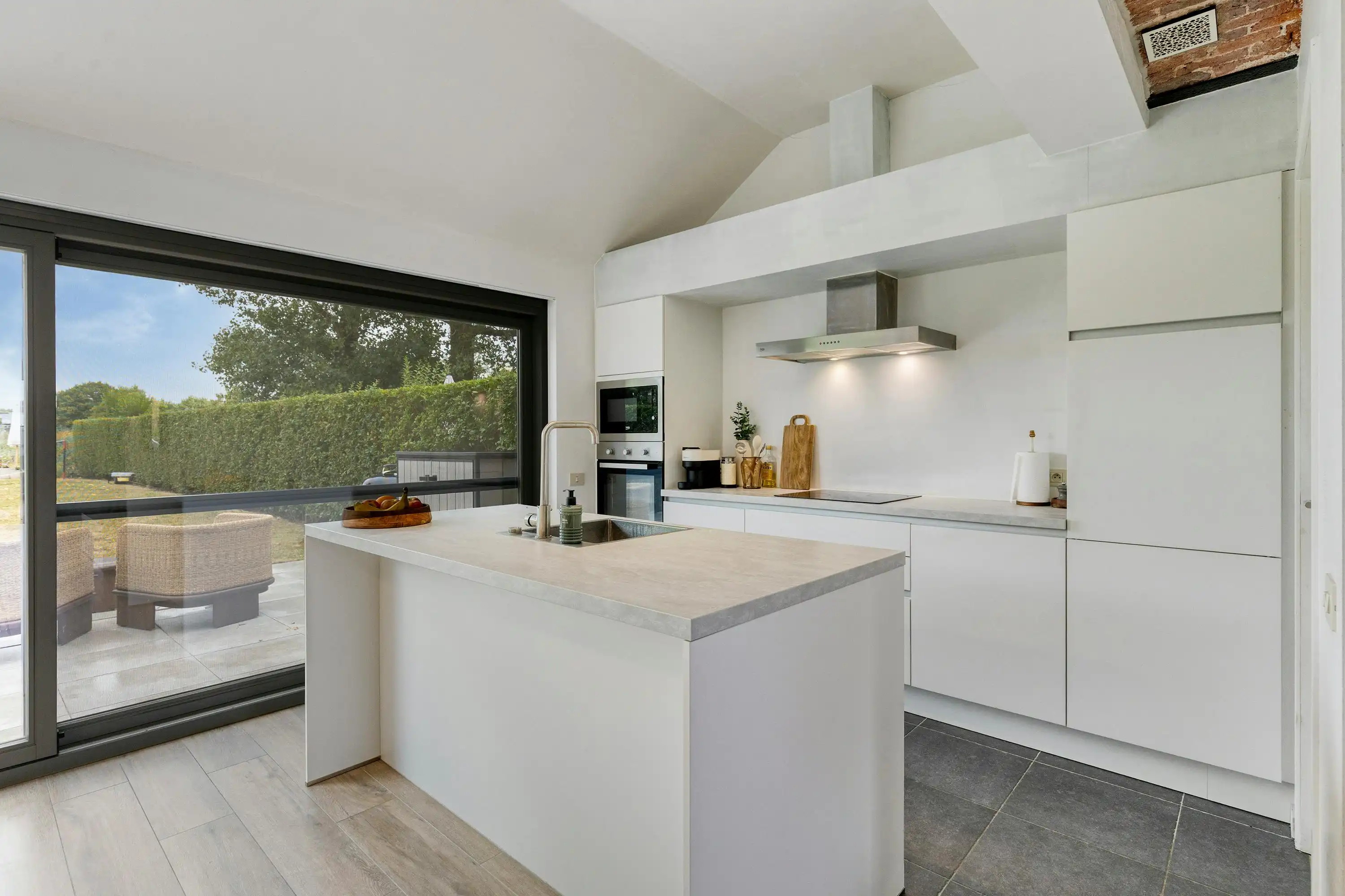 Karaktervol en energiezuinig huis te koop in Brugge foto 8