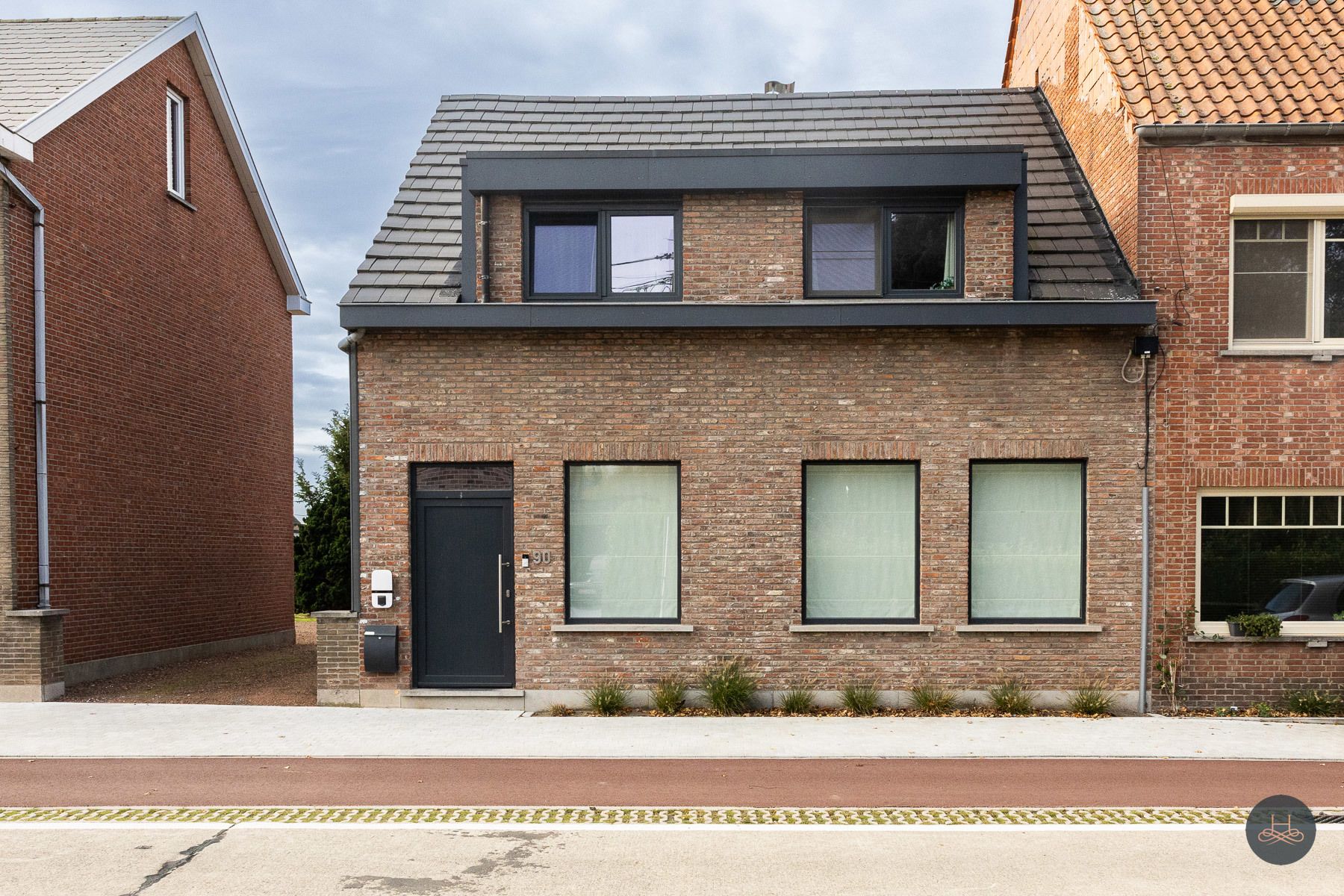 Hoofdfoto van de publicatie: Ruime, instapklare woning met karakter en een vakantiegevoel