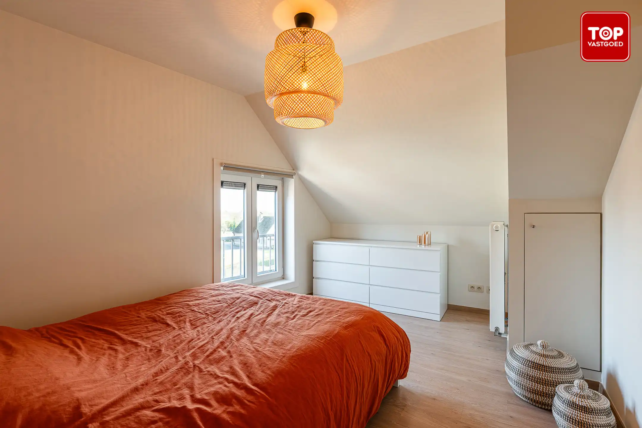 Instapklaar appartement in centrum Waarschoot foto 10