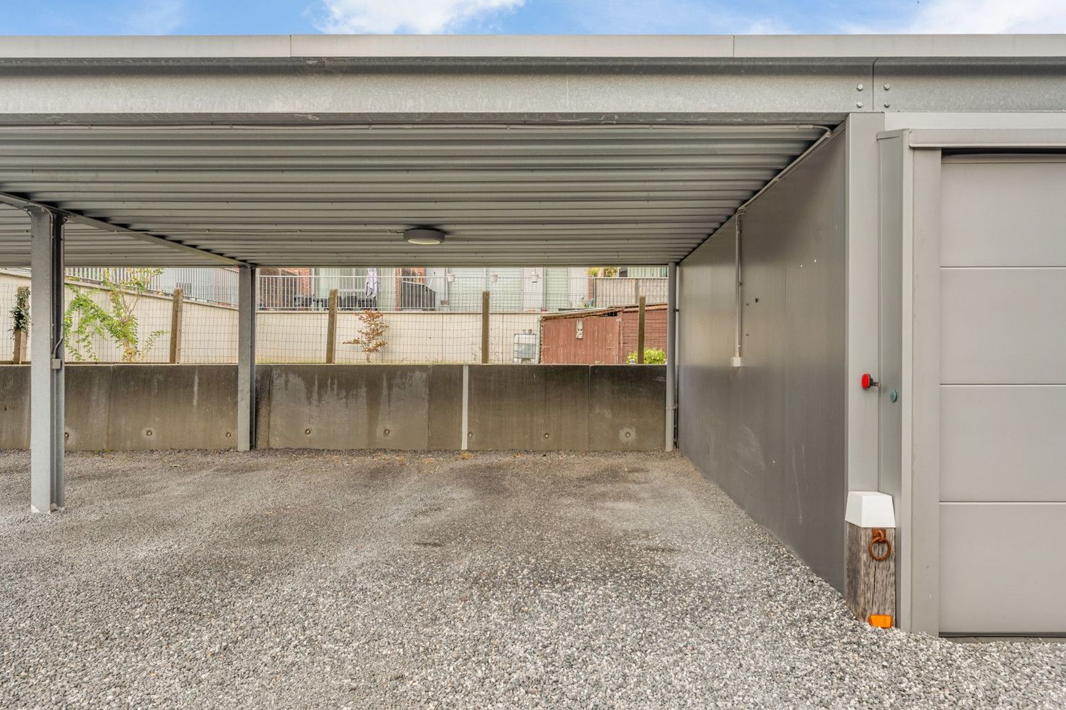 Modern en licht Duplexappartement met 3 slk berging en autostpl foto 28