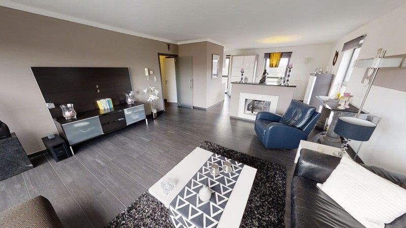 Prachtig penthouse te koop met 2 terrassen van 56m² en ondergrondse garagebox foto 3