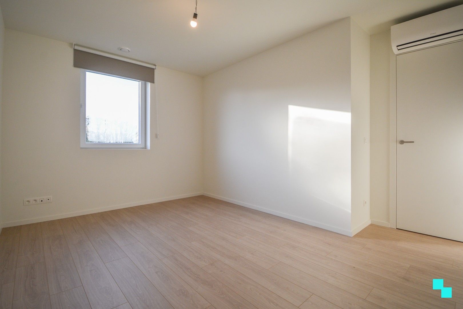 Volledig afgewerkte nieuwbouwwoning met carport te Sleihage foto 15