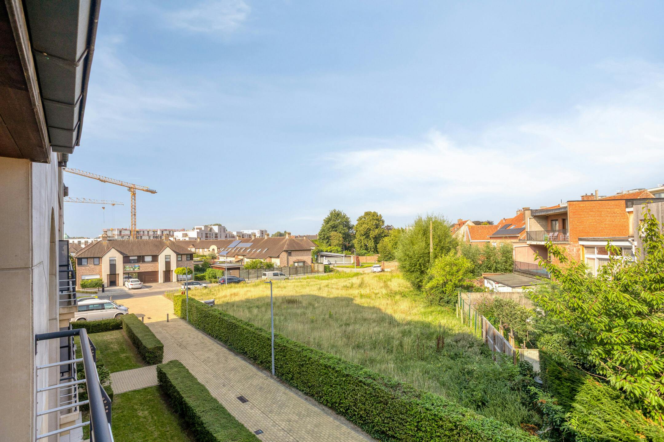  Instapklaar 2-slaapkamer appartement vlakbij het centrum van Roeselare! foto 14