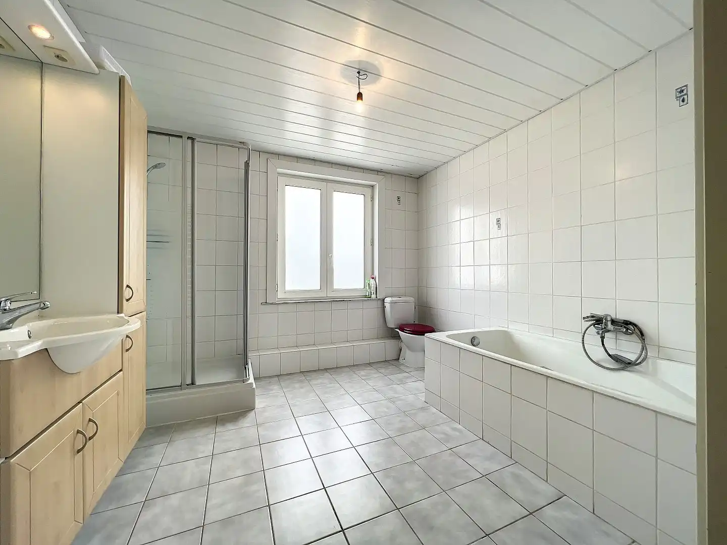 Centraal gelegen appartement met garage foto 4