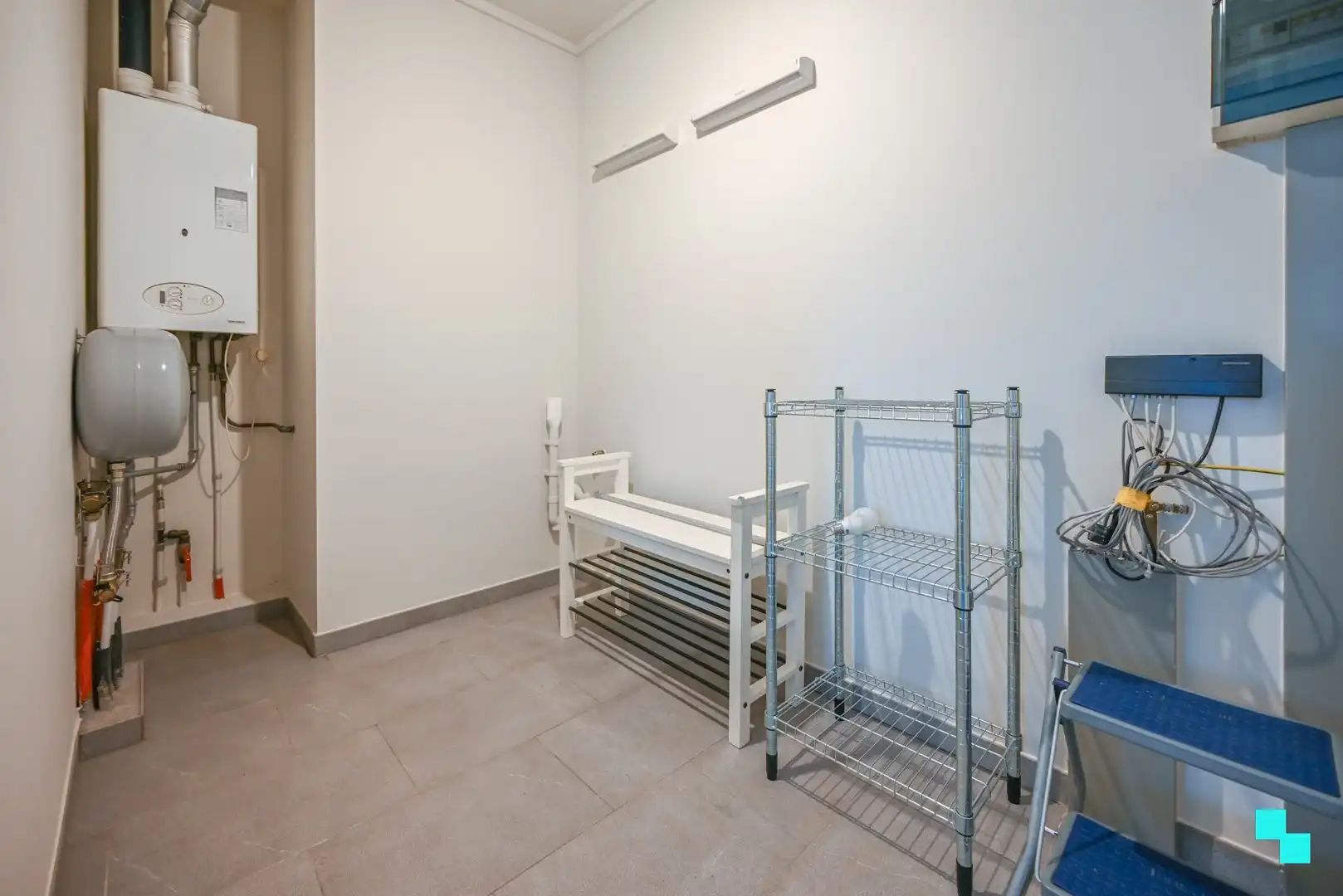 Ruim tweeslaapkamerappartement in het centrum van Izegem foto 15