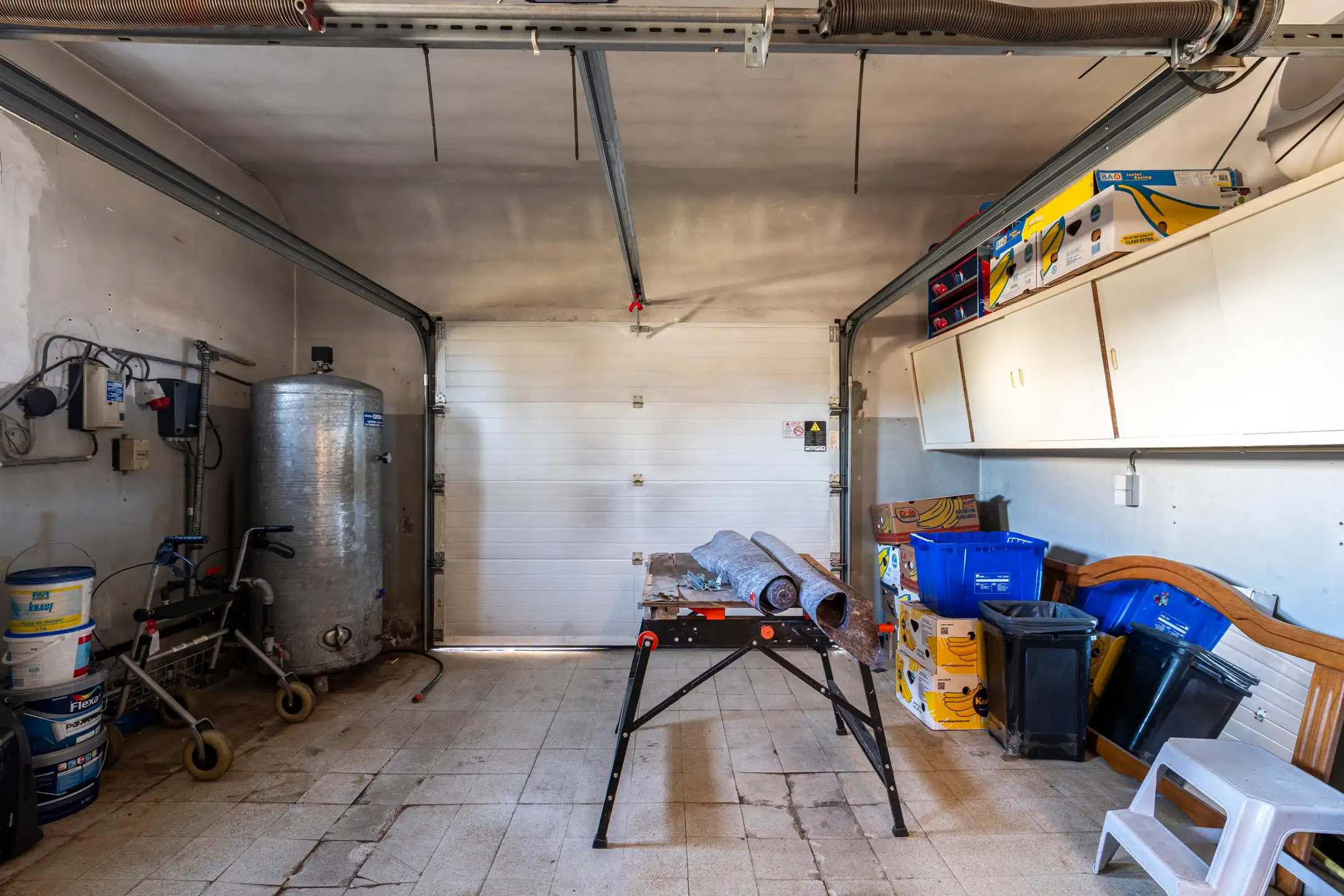 Vrijstaande woning met 4 slpk en 2 garages op 1.306m²  foto 9