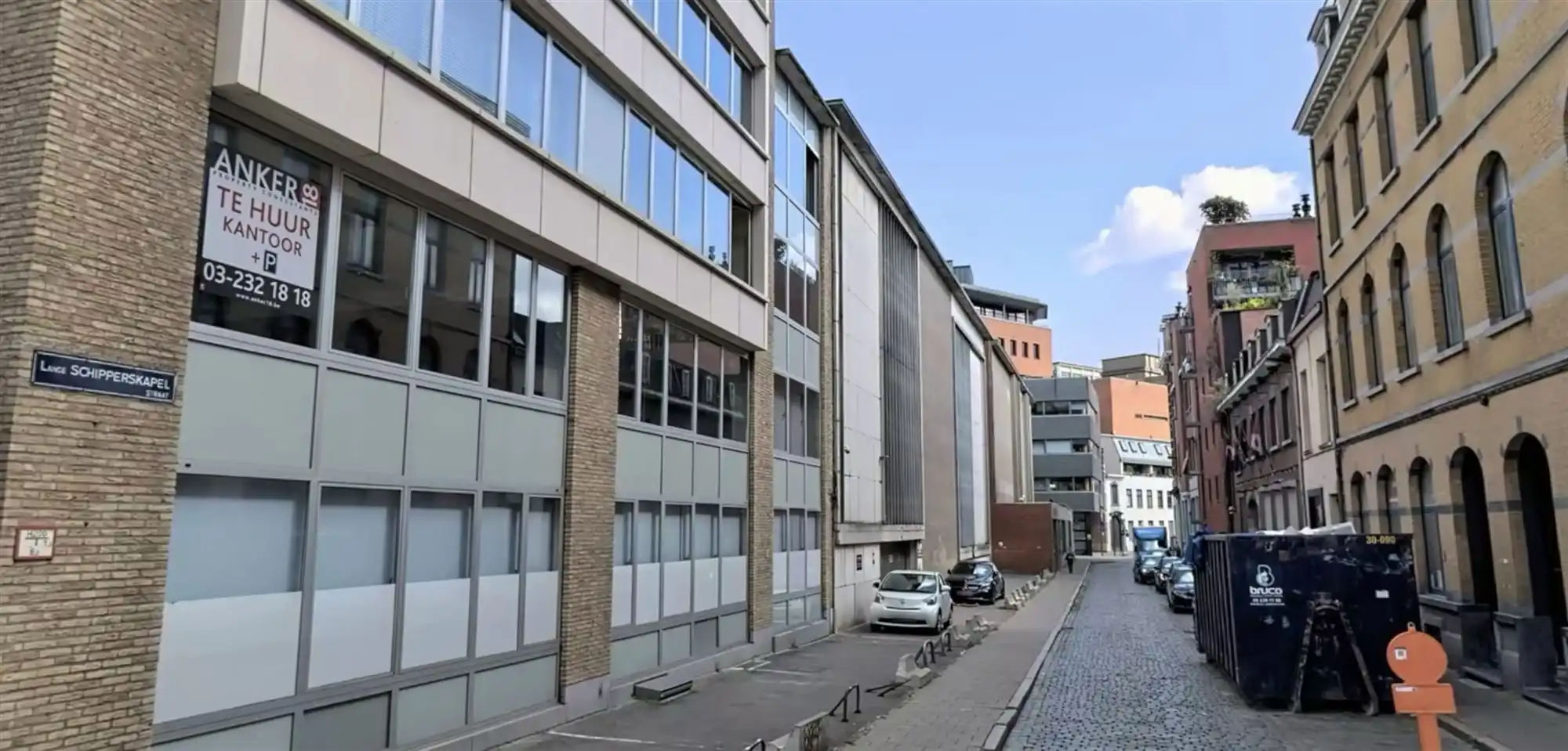 Overdekte autostaanplaats. foto 2