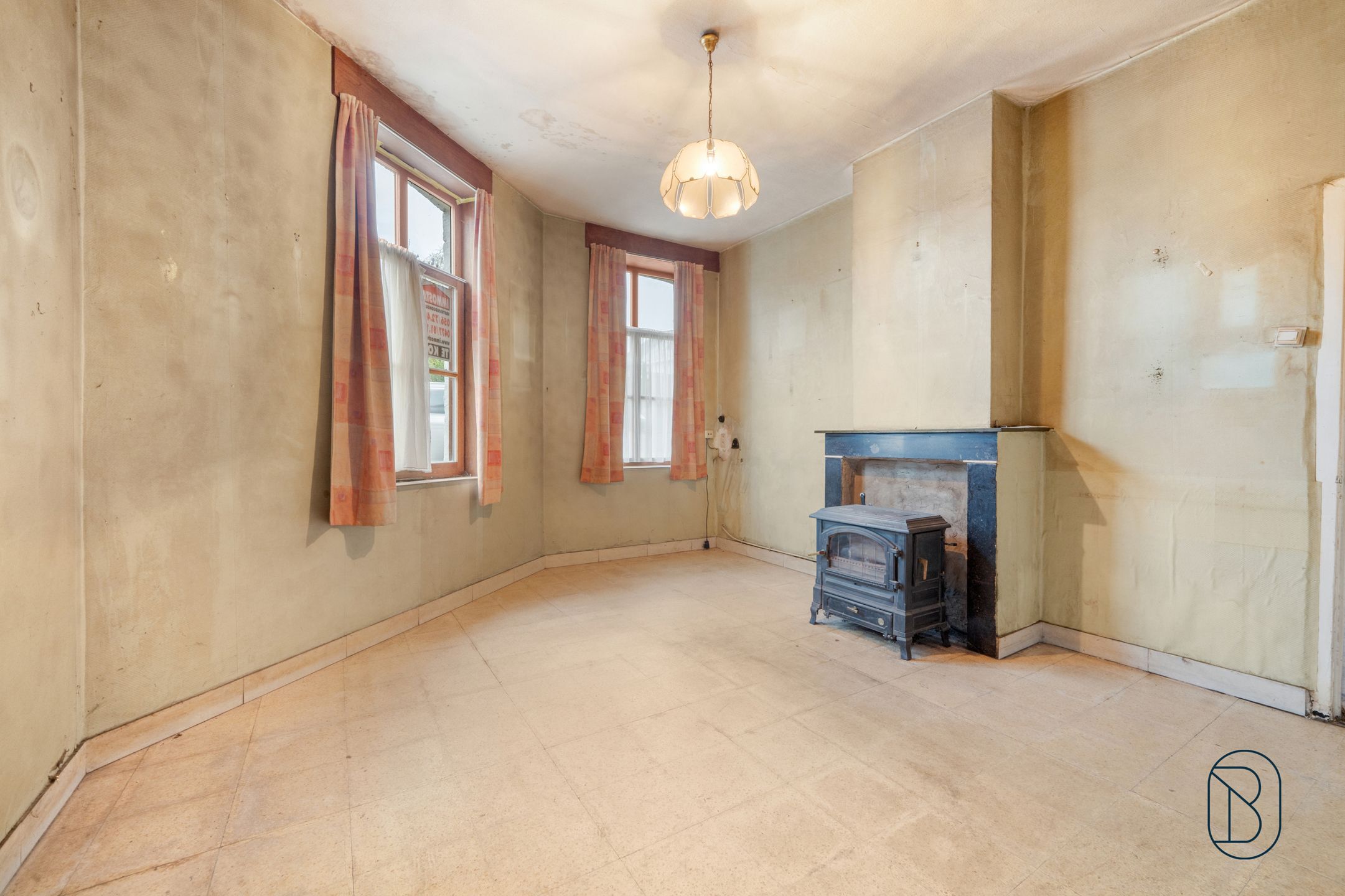 Topgelegen HOB met parking, veel potentieel!  foto 11