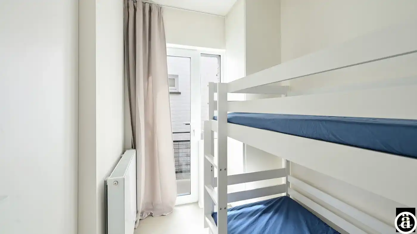 Mooi vakantie-appartement op de Zeedijk nabij het Rubensplein foto 14